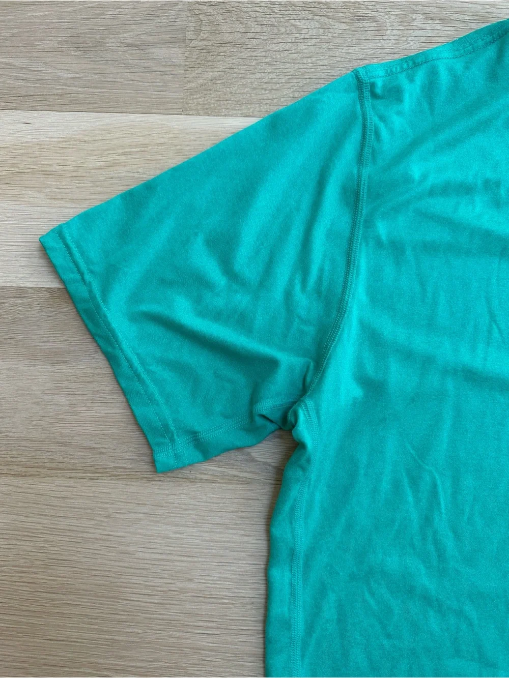 NIKE - MEN'S SHORT SLEEVE TOP - SIZE LARGE